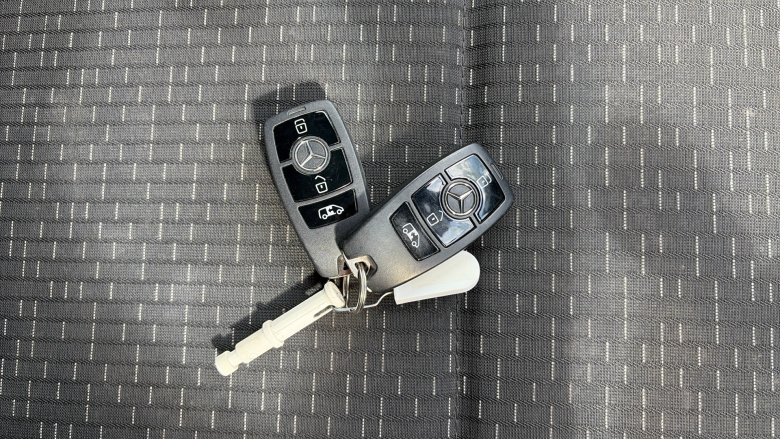 Mercedes-Benz Vito L2 Diesel Rwd 114CDI Pro Van